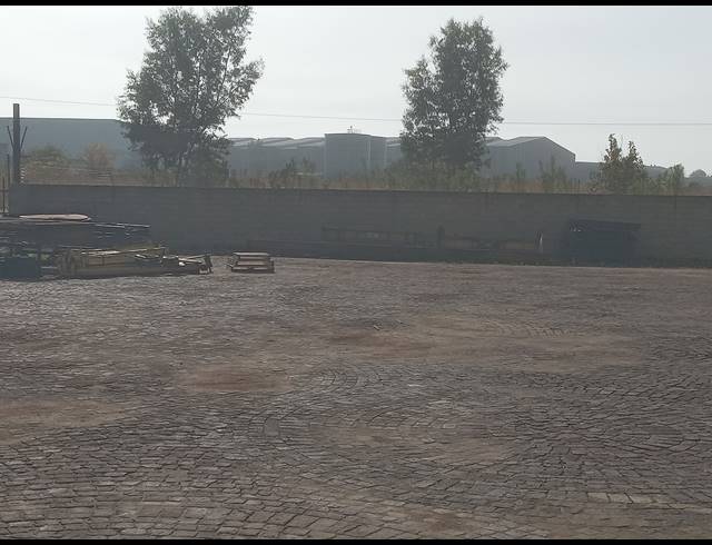 412M² BUILDING TO LET IN APEX
